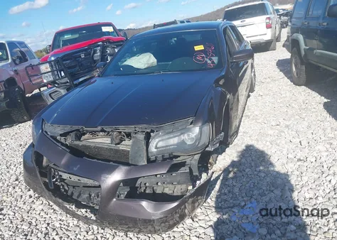 2015 Chrysler 300 300S z USA, uszkodzony, nr VIN 2C3CCABG1FH842116